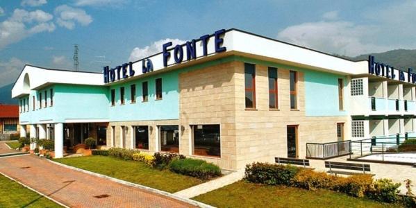 La Fonte Hotel Ome Exterior photo
