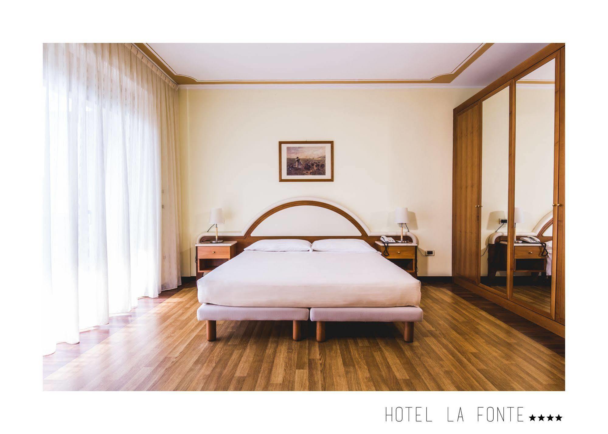 La Fonte Hotel Ome Exterior photo