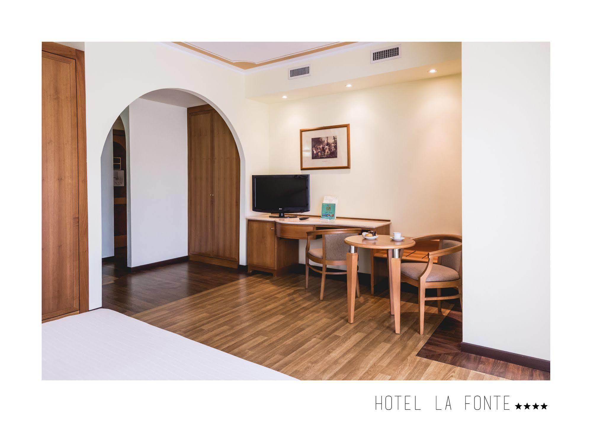La Fonte Hotel Ome Exterior photo